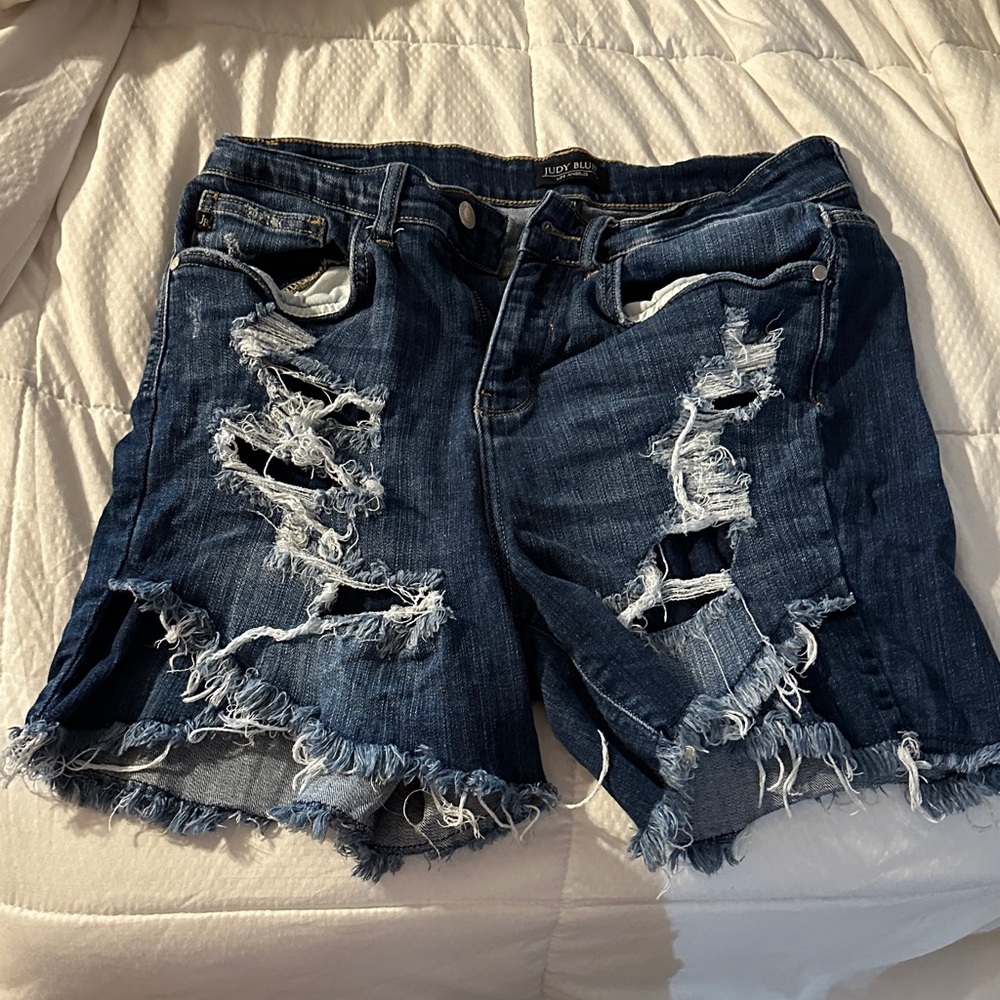 Judy Blue Distressed Dark Blue Jean Shorts - Preowned sz 1xl - super stretchy